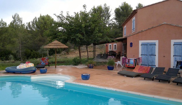 Provencal villa, pleasant and relaxing area in the countryside