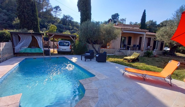 Provencal villa with swimming pool, fully air-conditioned