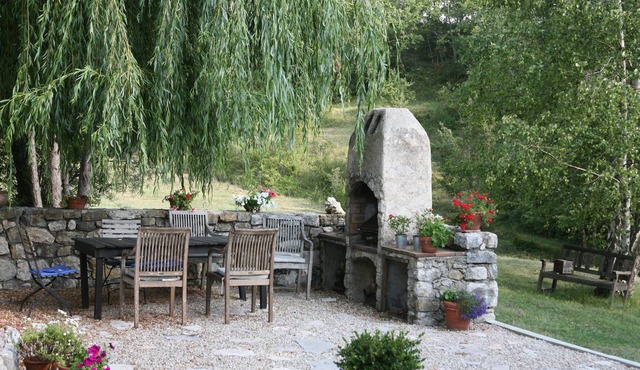 Provencal villa with pool in Coursegoules hostel close to Vence