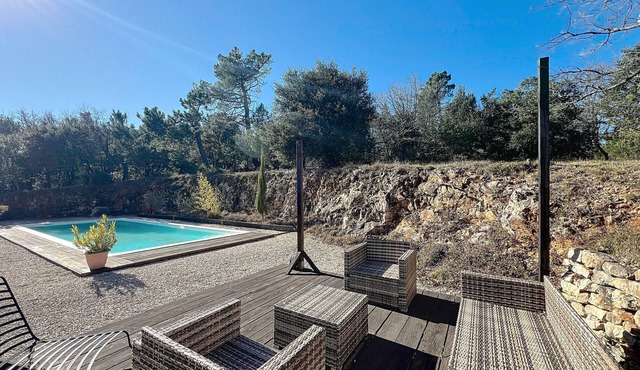 Provencal Villa with Private Pool and Large Garden in Mons