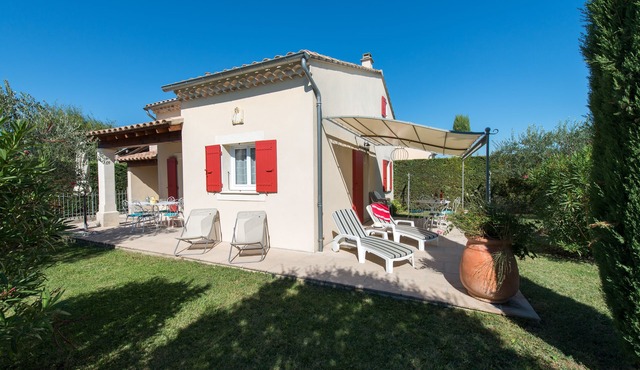 PROVENCE ALPES CÔTE D'AZUR PROX GRIGNAN GÎTE 3 *4/5 PEOPLE GARDEN- SWIMMING POOL