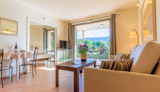 Provence Country Club by Interhome
