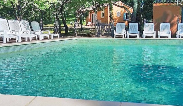 Provence cottage with swimming pool. Stay in the heart of nature