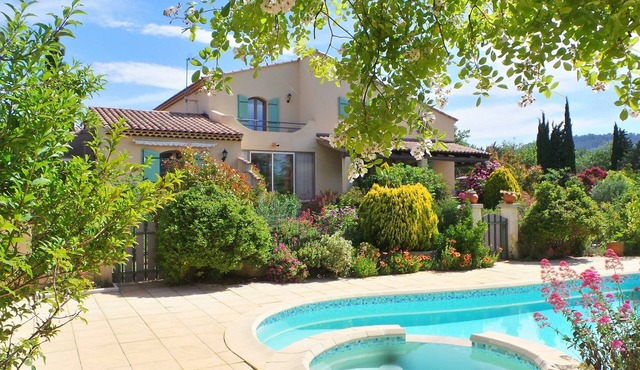 Provence/Luberon - Detached villa with pool and jacuzzi (8 pers.)