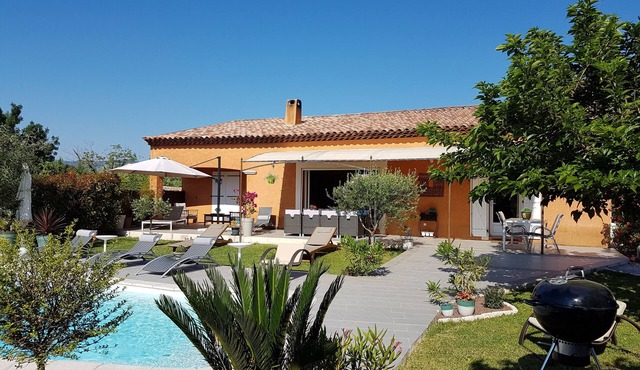 PROVENCE SALERNES VILLA PLAIN PIED WITH STRICTLY PRIVATE POOL (heated)