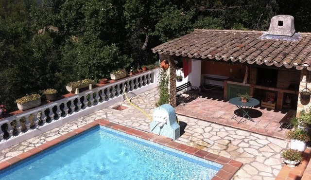 PROVENCE SWIMMING POOL 8 PEOPLE