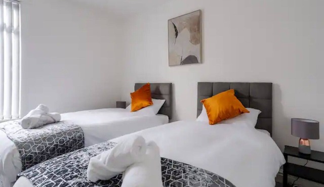 Providence Luxury Apartmentn9-minute drive to the Everton Football Club