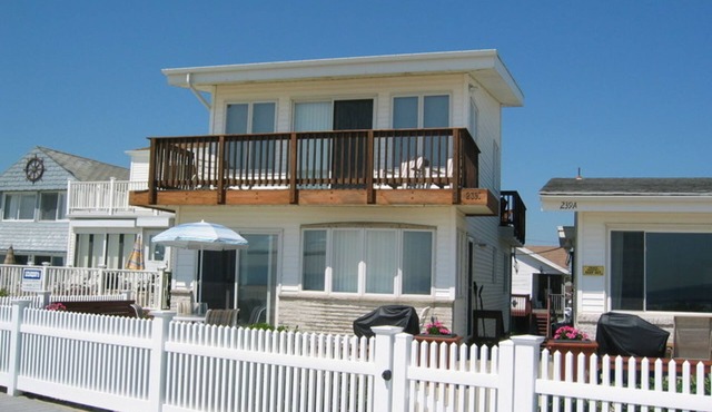 PT. PLEASANT BEACH OCEAN FRONT PERFECTLY LOCATED ON THE BOARDWALK