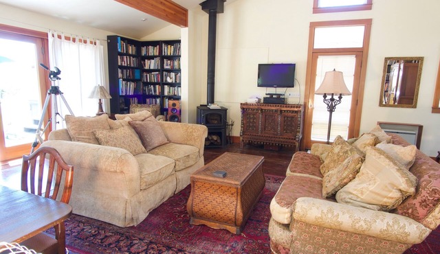 Pt Reyes Cottage Retreat at the Bay