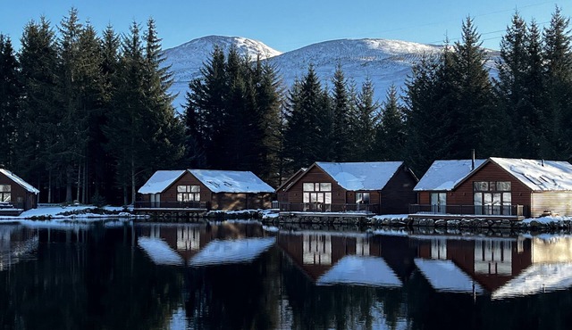 PTARMIGAN LODGE, family friendly, with a garden in Aberfeldy