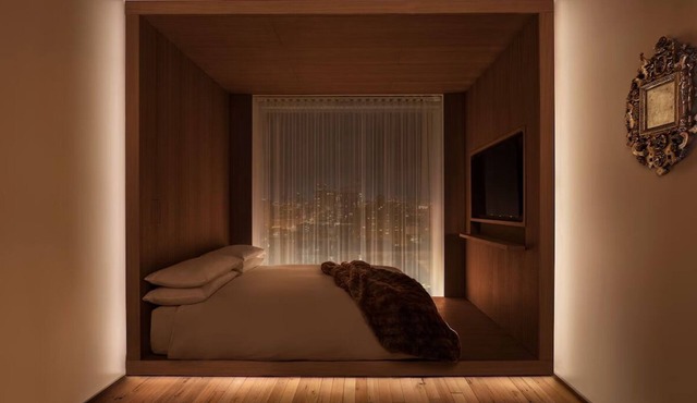 Public Hotel New York, Queen Hi-Floor, 2 Units, Pets are Allowed