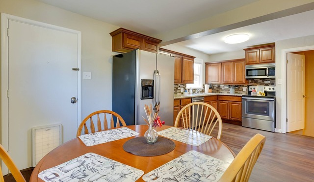 Pueblo House by Riverwalk, 2 Miles to Fairgrounds!