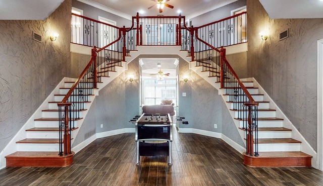Pueblo Viejo Ranch | House in Midlothian with pool, balcony, central AC, & W/D