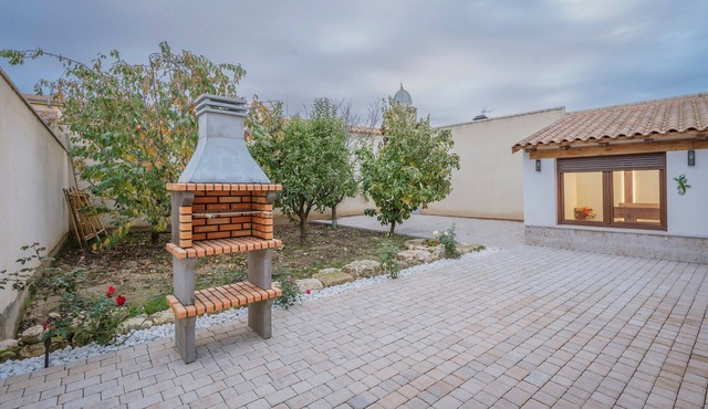 Puente del Rey Country House – Nature and Relaxation in Burgos