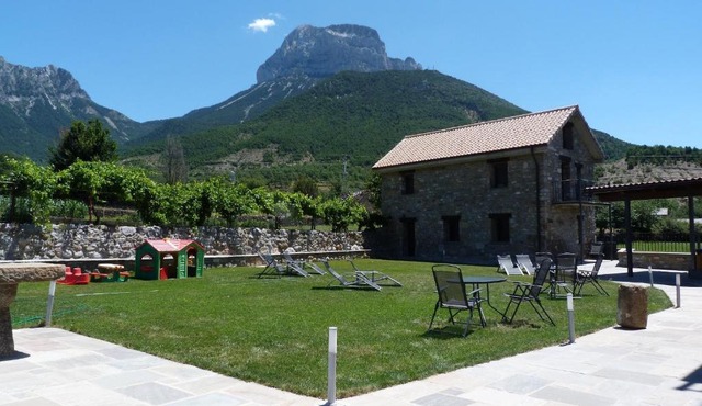 Puerta de Ordesa Garden