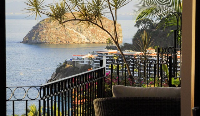 Puerto Vallarta South Shore Villa - Ocean & Los Arcos Views!
