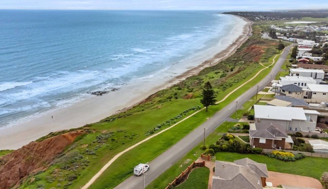 Puesta de Sol Apartment by Wine Coast Holiday Rentals