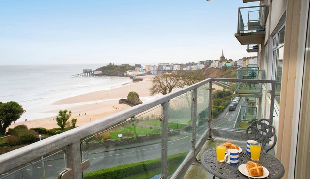 Puffins Nest, Tenby - Two Bedroom Cottage, Sleeps 4