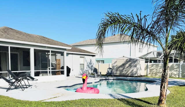 Pug Paradise – Family and Dog Friendly Home with Pool, Games & 15 Min to Beach