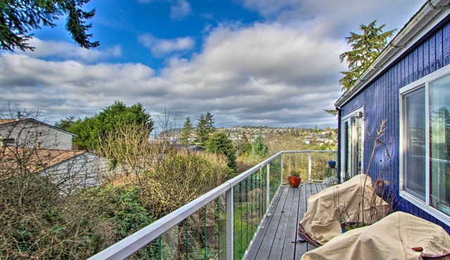 Puget Sound Home w/Beautiful Yard & Deck!