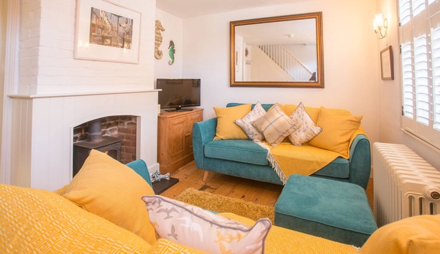 Pugwash Cottage - sleeps 5 guests in 3 bedrooms