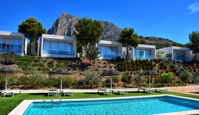 Puig Campana Nature Suites Hotel & BTT