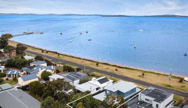 Pukeko Beach House in Rhyll