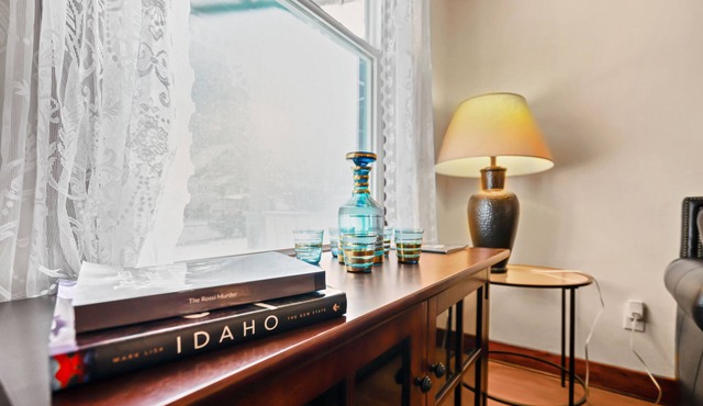 Pulaski Trail Escape/Fully Stocked Kitchen/Sleeps 18 w Off Street Parking