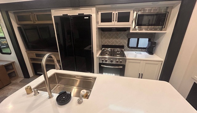 Puma Destination RV in charming Granger!