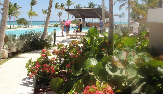 Punta Cana, Capcana Resort - Luxury 5stars 2 Large Bedrooms Oceanfront Condo