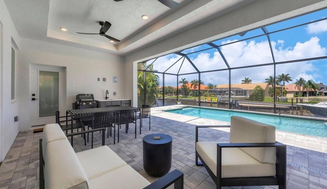 Punta Gorda 3-Bedroom Canalfront Vacation Home with Pool