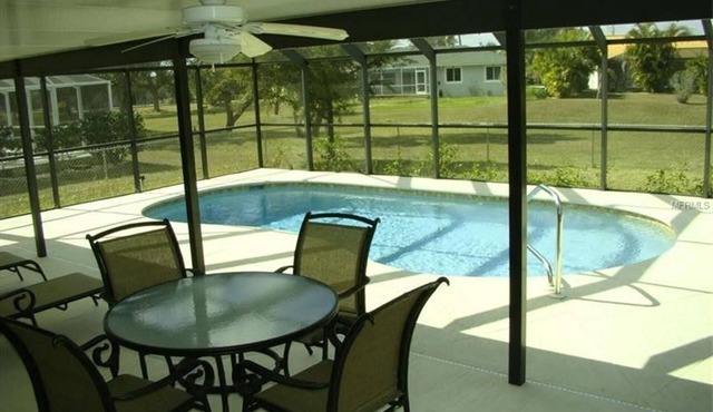Punta Gorda Isles, private heated pool, quiet, close to everything, pets free!