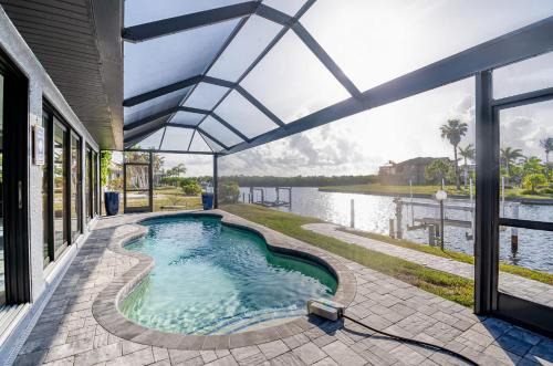 Punta Gorda Paradise 3BR with Water Views & Pool