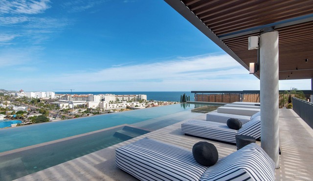 Punto Nima Luxury Condos