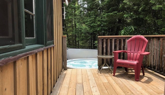 Puppy Love Cottage Retreat at the Lake Edge Cottages!