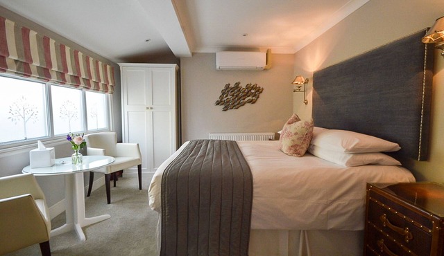 Purbeck - King or Twin Room - Ensuite with bath