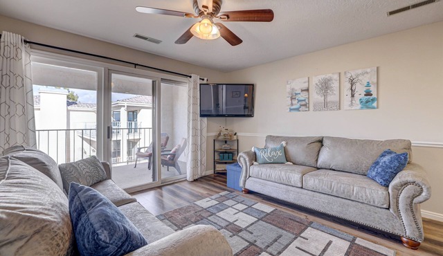 Pure Comfort - 3 bedroom/2 bath Las Palmas Condo