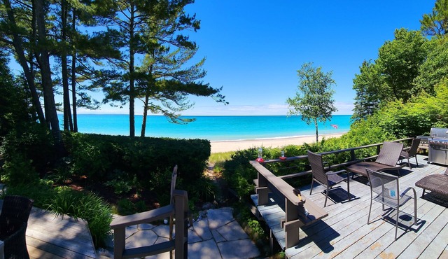 Pure Lake Michigan Cottage Getaway Health retreat/Wellness at it's BEST.