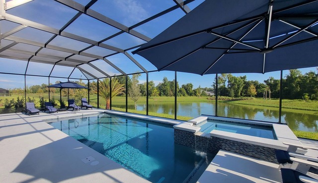 Pure Luxe - 3/2 w/Pool & Golf Cart in The Village of Lake Denham
