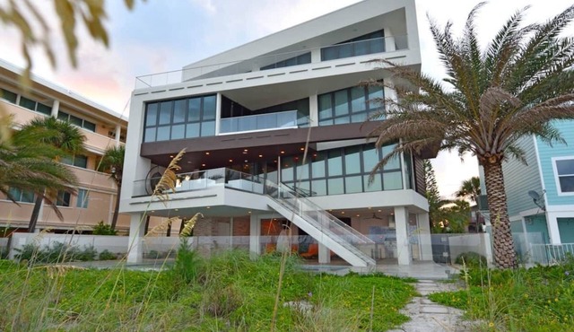 Pure luxury at #Sunset Wave on the Beach