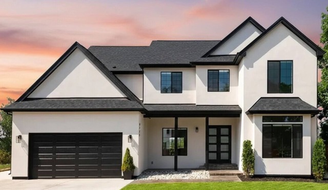 Pure Luxury W Private Pool/Spa & Game Center!