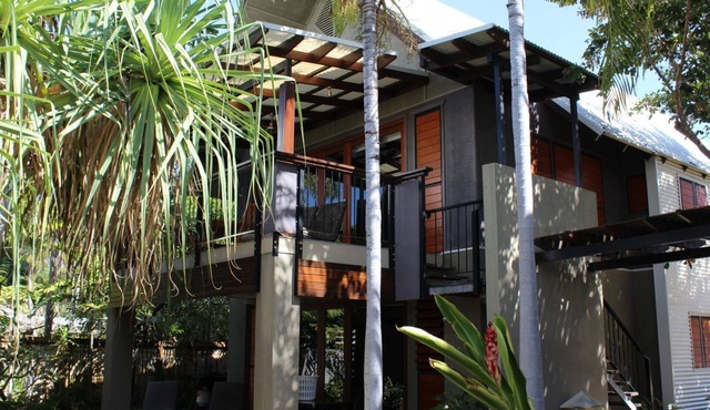 Pure Magnetic Villa 8