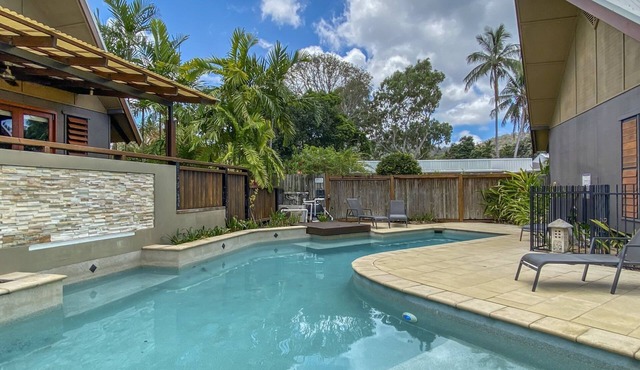 Pure Magnetic Villa 10