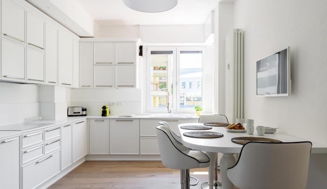 Pure White Luxury Apartment - byMyHomeinComo