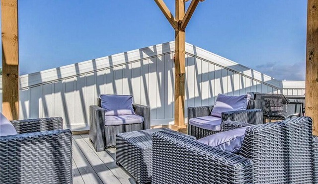 Purple Finch Long Point Rare 3 Bdrm Beach Condo