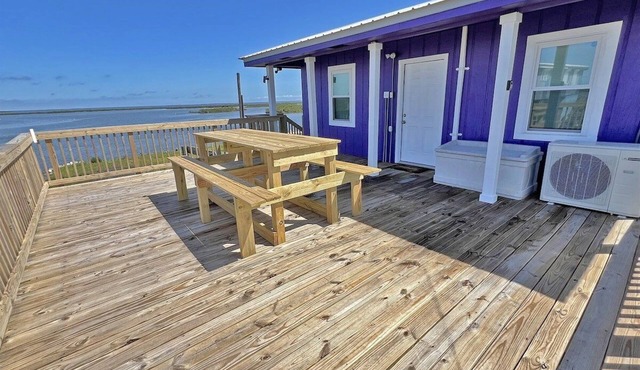 Purple Pelican - Boat Access - Island Realty