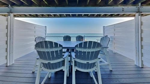 Put-in-Bay Waterfront Condo #106