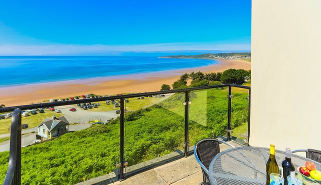 PUTSBOROUGH CLIFTON COURT 17 | 1 Bedroom | Putsborough | Sleeps 4