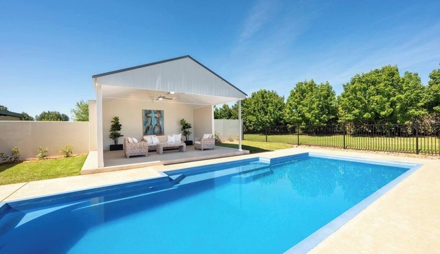 Putta Bucca Manor Poised Poolside Country Living