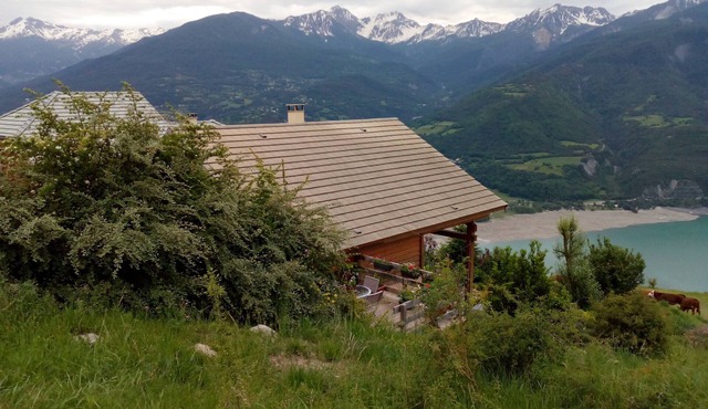 Puy Sanieres chalet with magnificent view of the Serre Ponçon lake